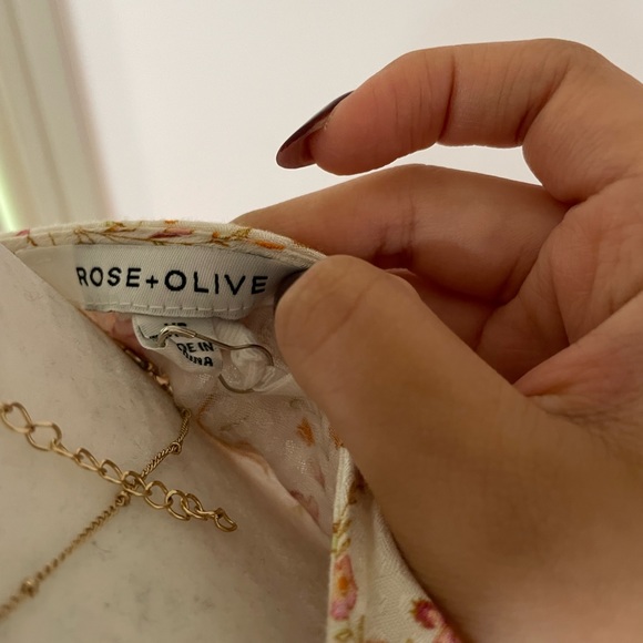 NWT Rose + Olive Floral Cropped Blouse XS - Picture 2 of 4